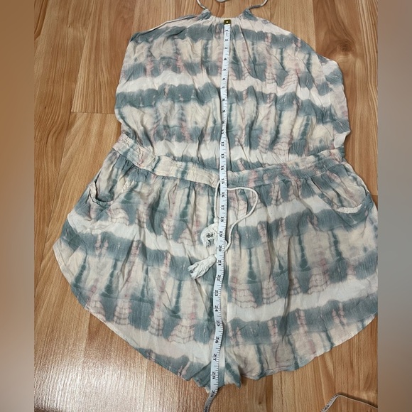 REVOLVE Halter Neck Low Back Romper - vitamin A - Boho Chic, Resort Wear - LARGE - Picture 7 of 14